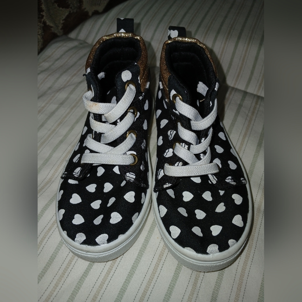 Oomphies Toddler Girl Black W/wht Heart Sneakers